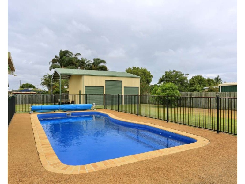 25 Burns Street, Burnett Heads QLD 4670
