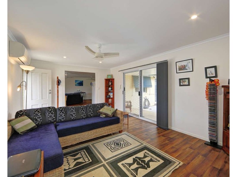 25 Burns Street, Burnett Heads QLD 4670