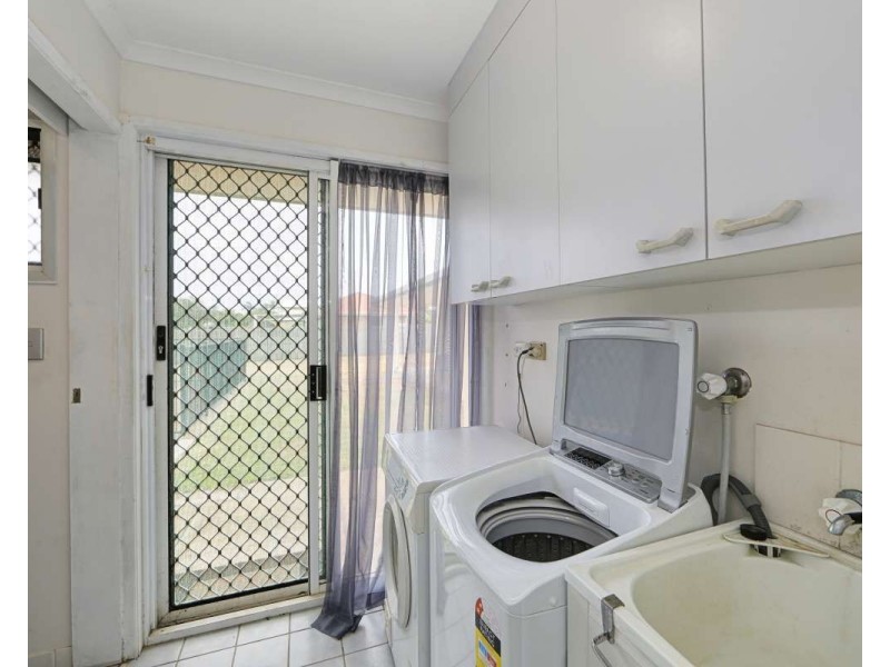25 Burns Street, Burnett Heads QLD 4670