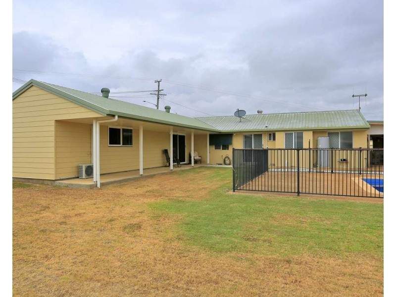 25 Burns Street, Burnett Heads QLD 4670