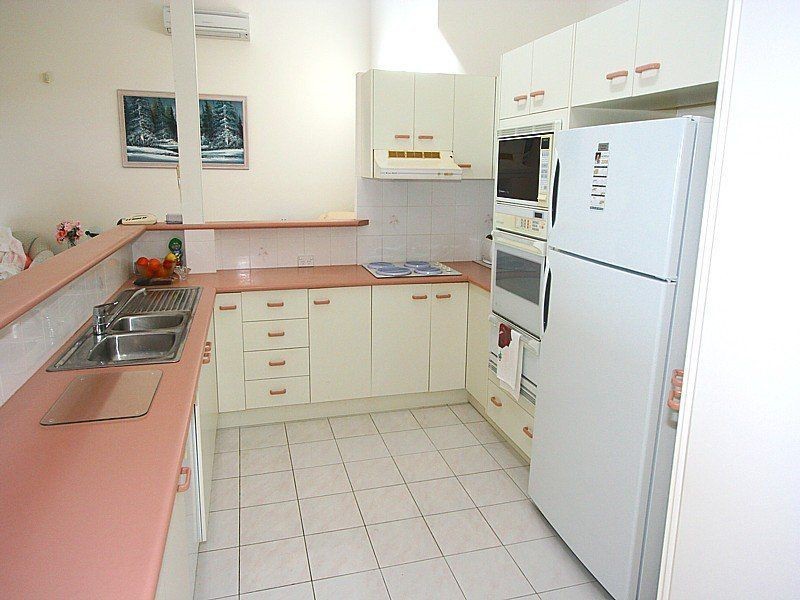 46 Barolin Esplanade, Coral Cove QLD 4670