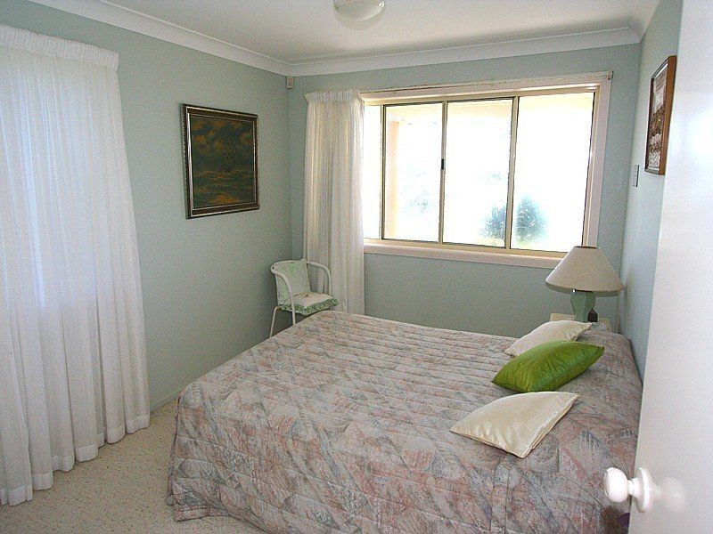 46 Barolin Esplanade, Coral Cove QLD 4670