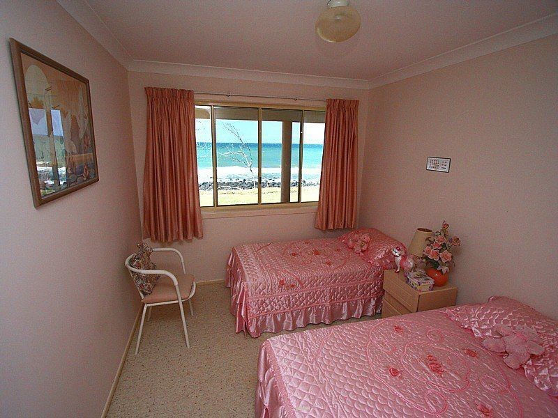 46 Barolin Esplanade, Coral Cove QLD 4670