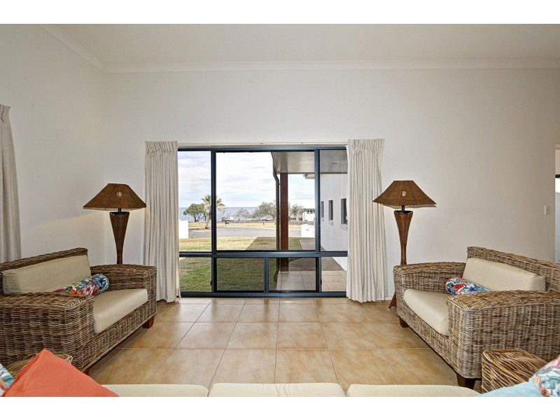 2 Arthur Brown Court, Coral Cove QLD 4670