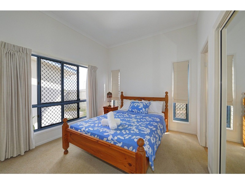 2 Arthur Brown Court, Coral Cove QLD 4670