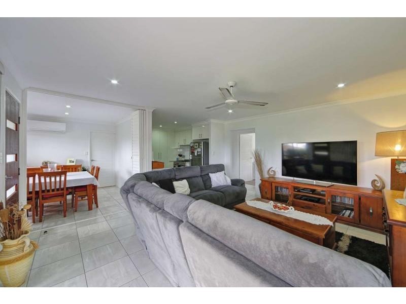 15 Grotherr Street, Qunaba QLD 4670
