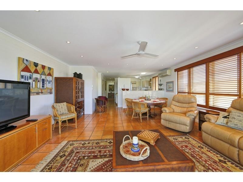Unit 3a/102 Miller Street, Bargara QLD 4670