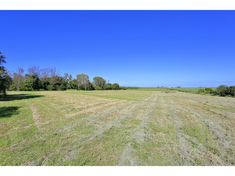 775 Burnett Heads Road, Rubyanna QLD 4670