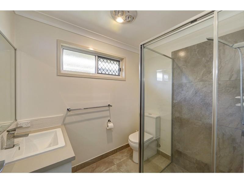 Unit 5/6 Backhill Drive, Coral Cove QLD 4670