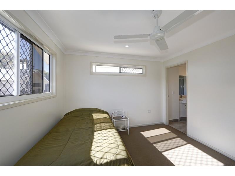 Unit 5/6 Backhill Drive, Coral Cove QLD 4670