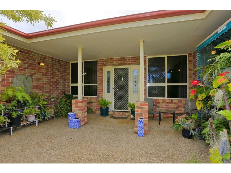 5 Majestic Place, Coral Cove QLD 4670