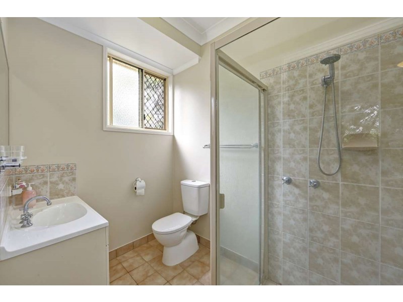 5 Majestic Place, Coral Cove QLD 4670