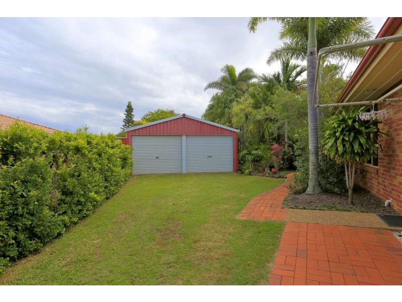 5 Majestic Place, Coral Cove QLD 4670