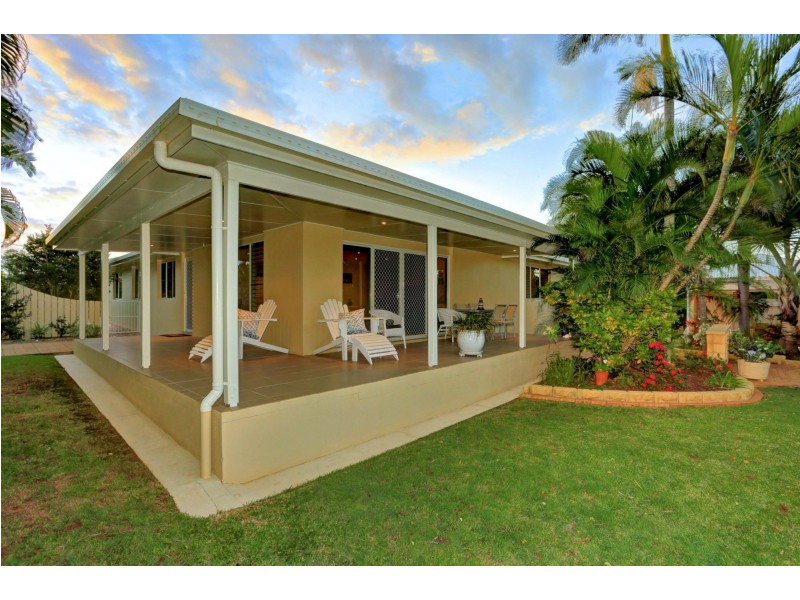 7 Shelley Street, Burnett Heads QLD 4670