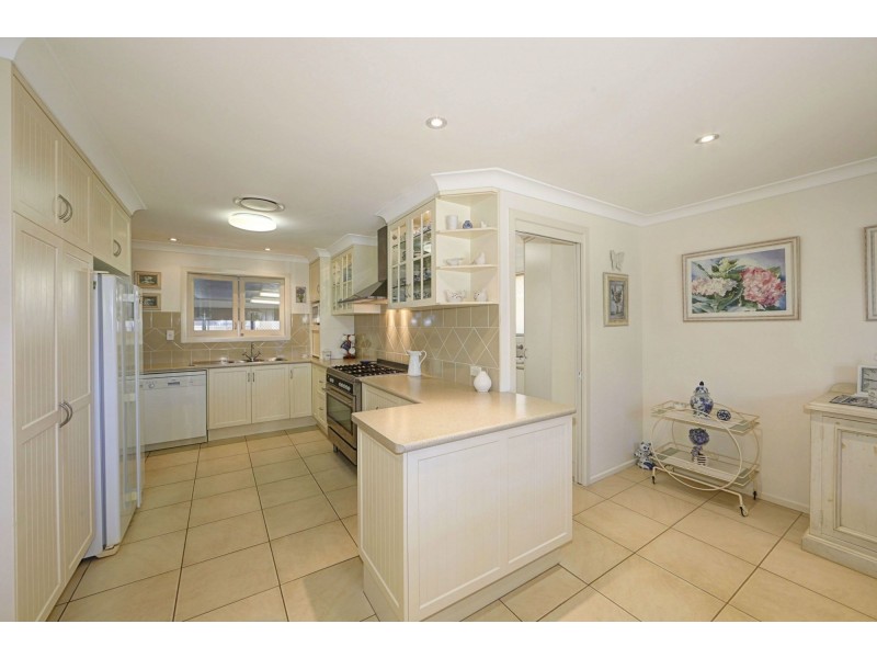 7 Shelley Street, Burnett Heads QLD 4670