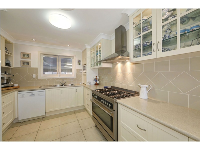 7 Shelley Street, Burnett Heads QLD 4670