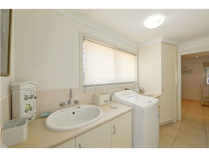 7 Shelley Street, Burnett Heads QLD 4670