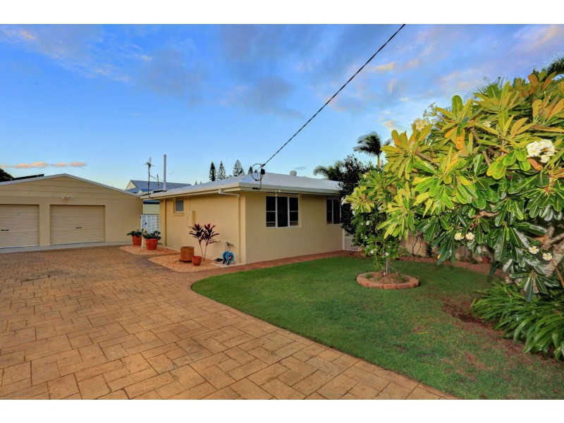 7 Shelley Street, Burnett Heads QLD 4670