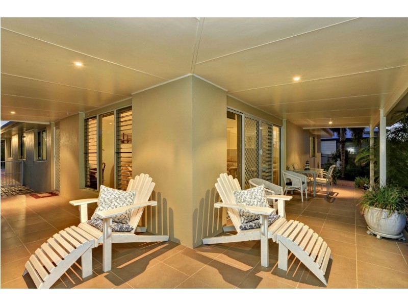 7 Shelley Street, Burnett Heads QLD 4670