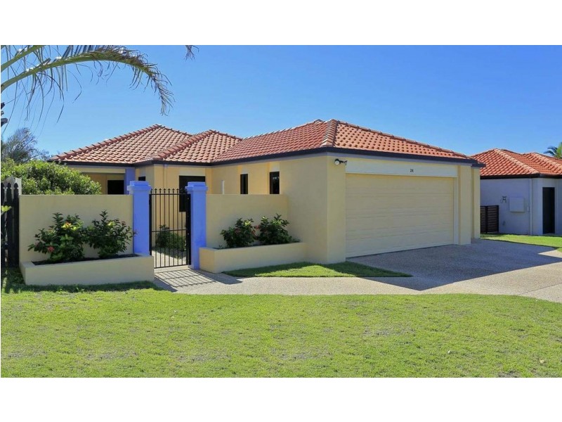 24 Chantelle Circuit, Coral Cove QLD 4670