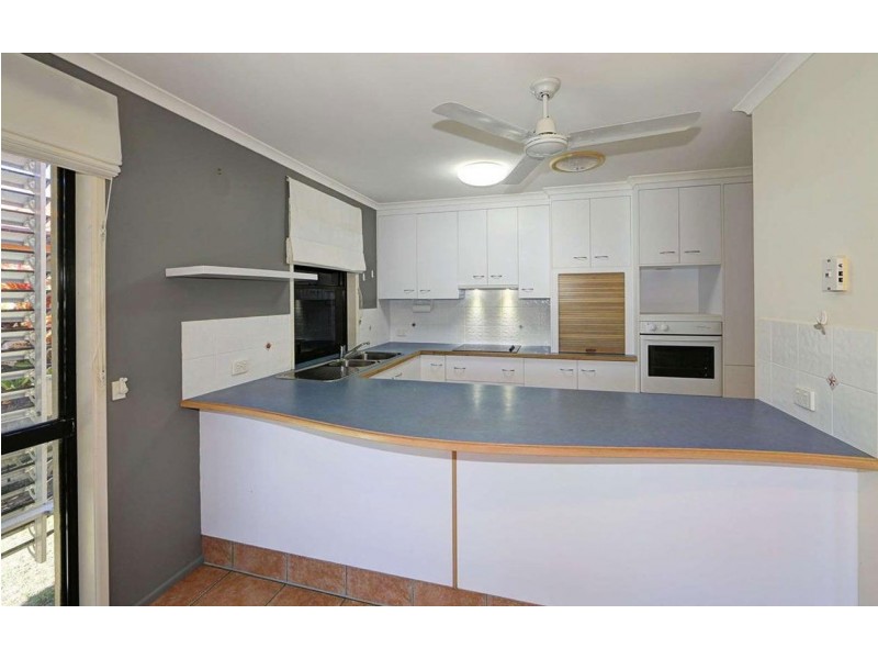 24 Chantelle Circuit, Coral Cove QLD 4670