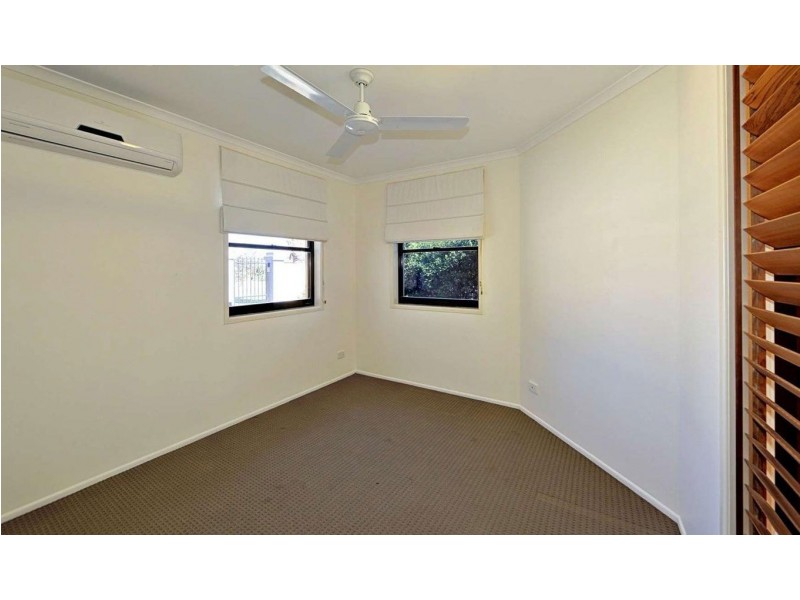 24 Chantelle Circuit, Coral Cove QLD 4670