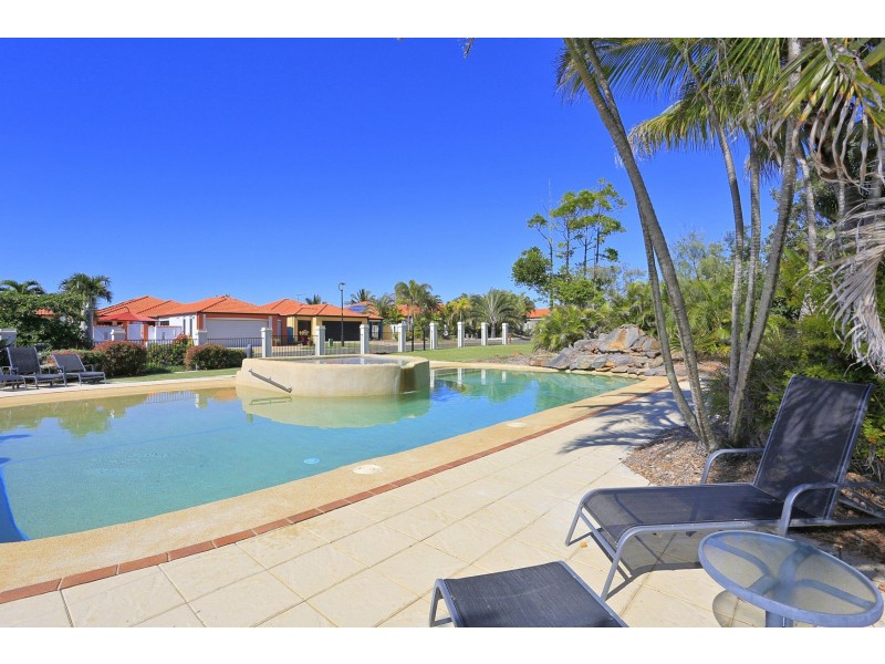 24 Chantelle Circuit, Coral Cove QLD 4670