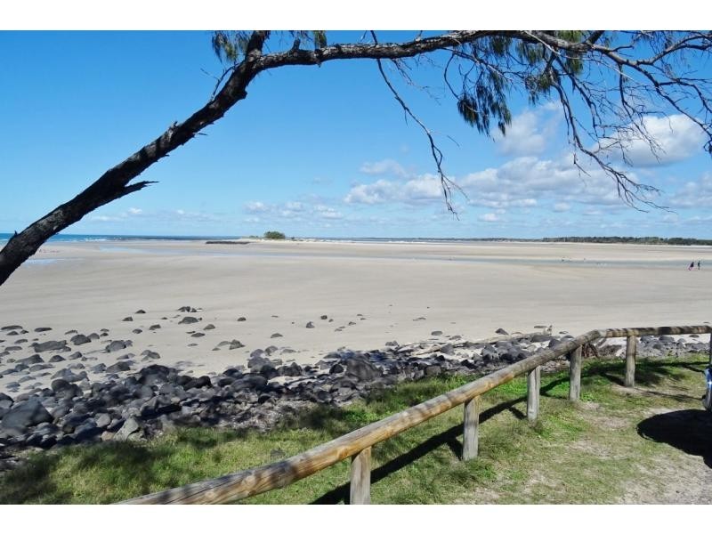 47 Bluewater Drive, Elliott Heads QLD 4670