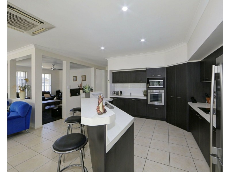 6 Breeze Drive, Bargara QLD 4670