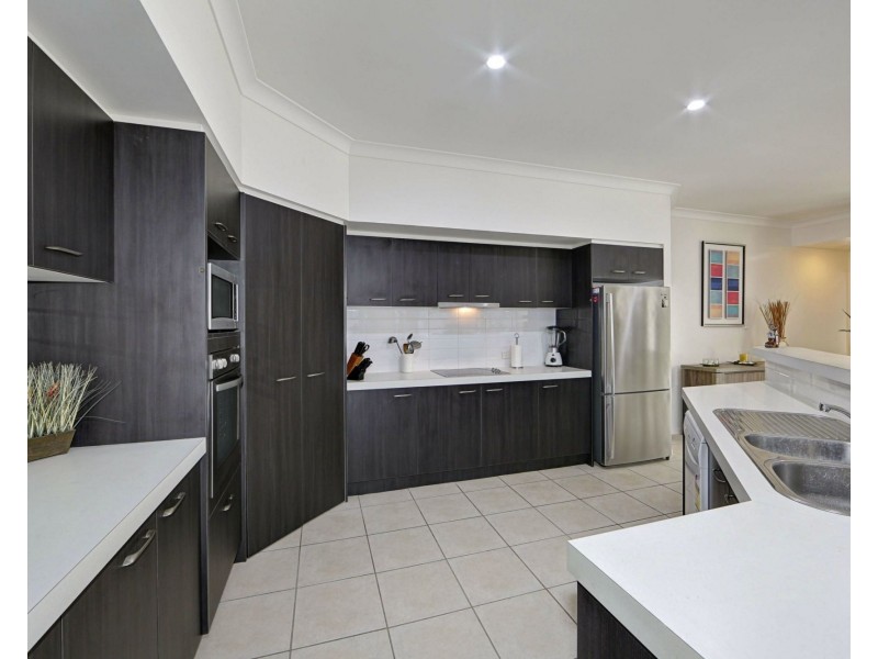 6 Breeze Drive, Bargara QLD 4670