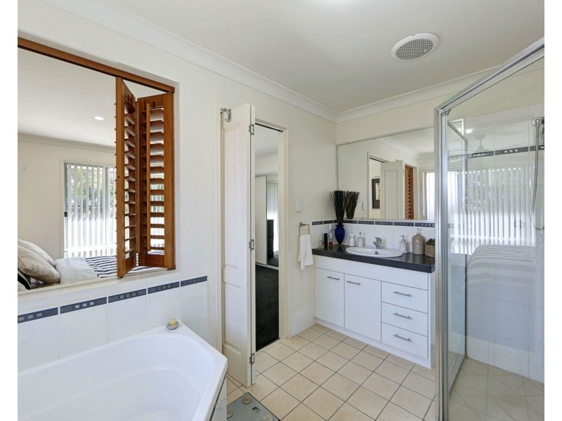 6 Breeze Drive, Bargara QLD 4670