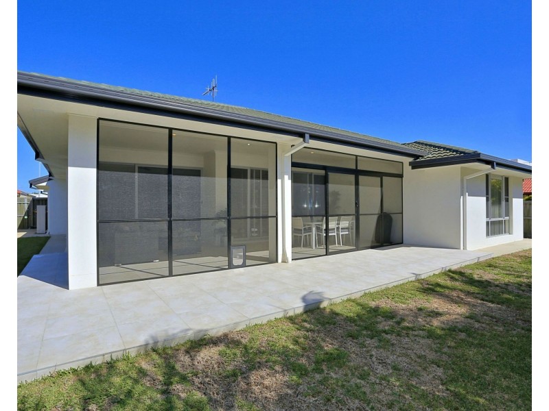 6 Breeze Drive, Bargara QLD 4670