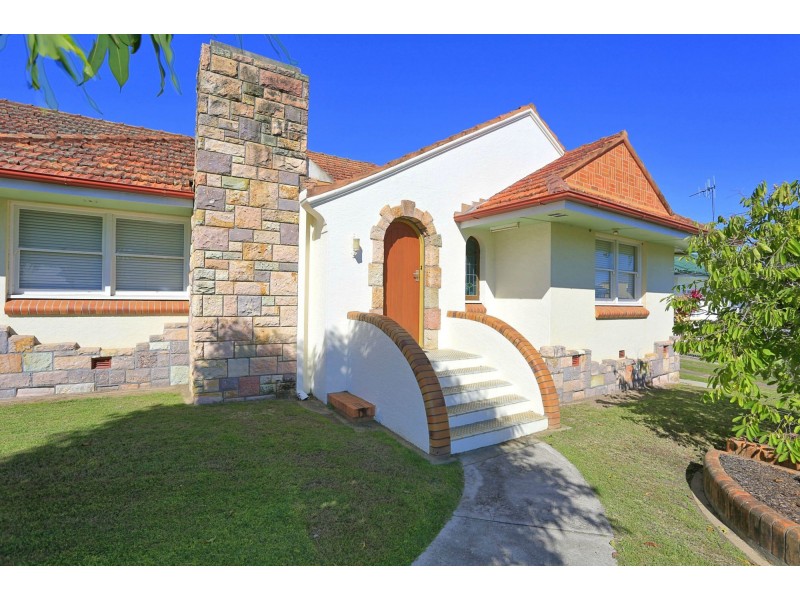 98 Burnett Street, Bundaberg South QLD 4670