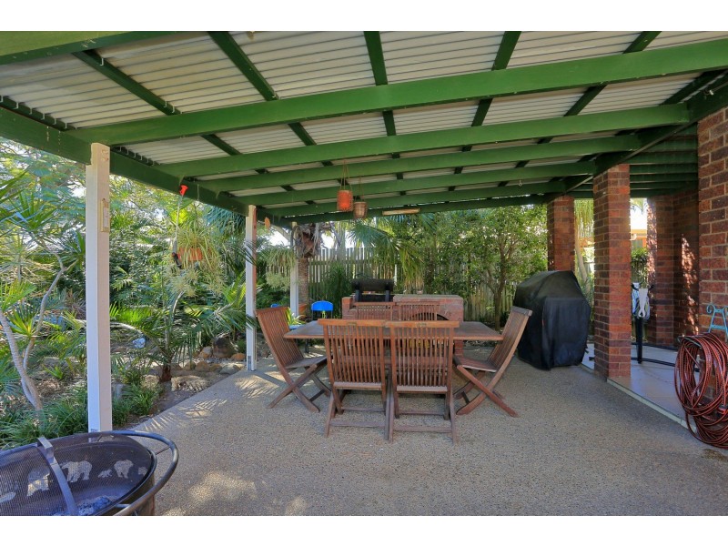 11 Tadgell Court, Avenell Heights QLD 4670