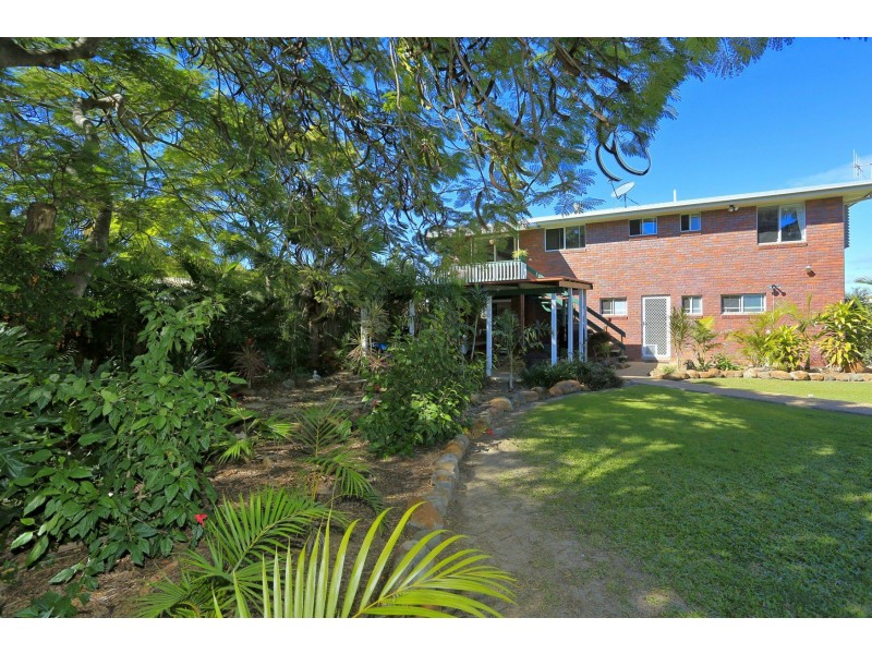 11 Tadgell Court, Avenell Heights QLD 4670