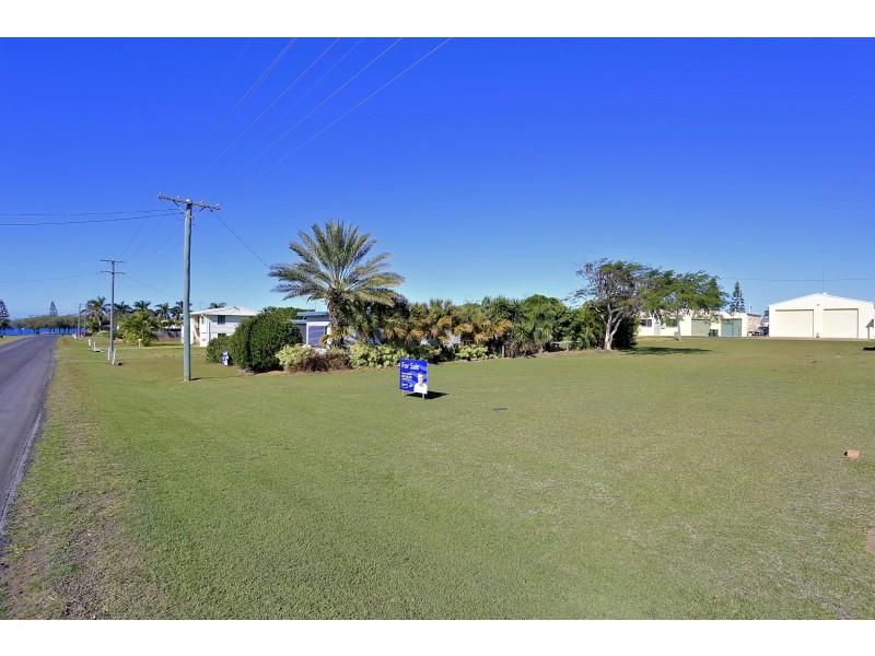 17 Brieschke Street, Elliott Heads QLD 4670