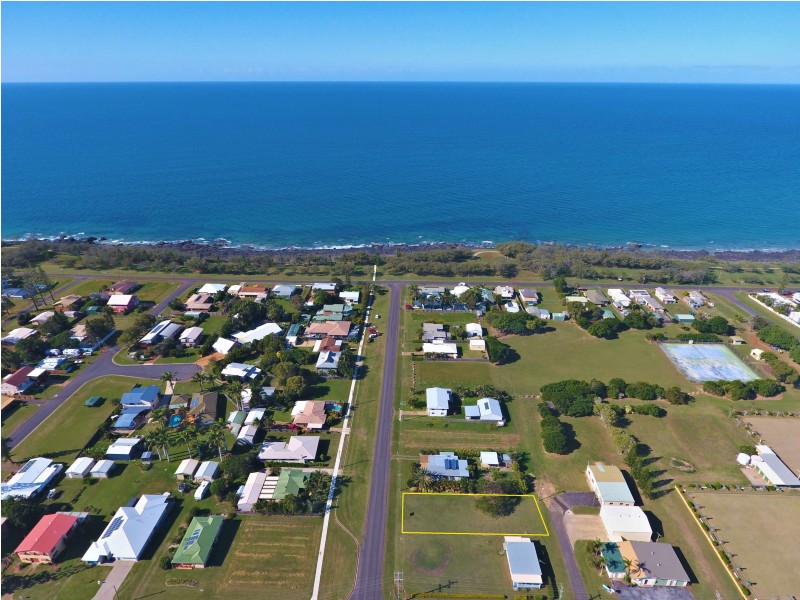 17 Brieschke Street, Elliott Heads QLD 4670