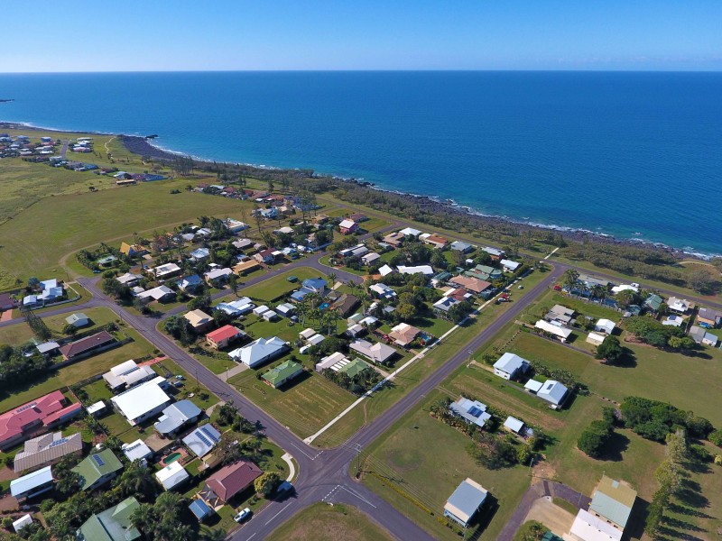17 Brieschke Street, Elliott Heads QLD 4670