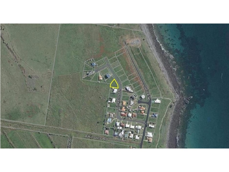 27 Emperor Dr, Elliott Heads QLD 4670