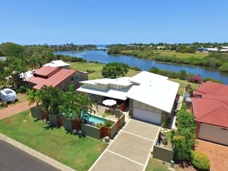 91 Fairway Dr, Bargara QLD 4670