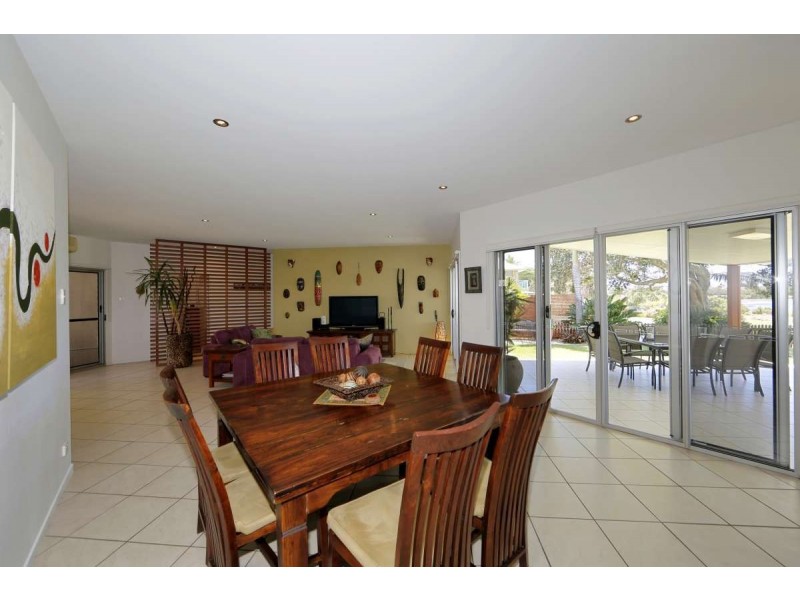 91 Fairway Dr, Bargara QLD 4670