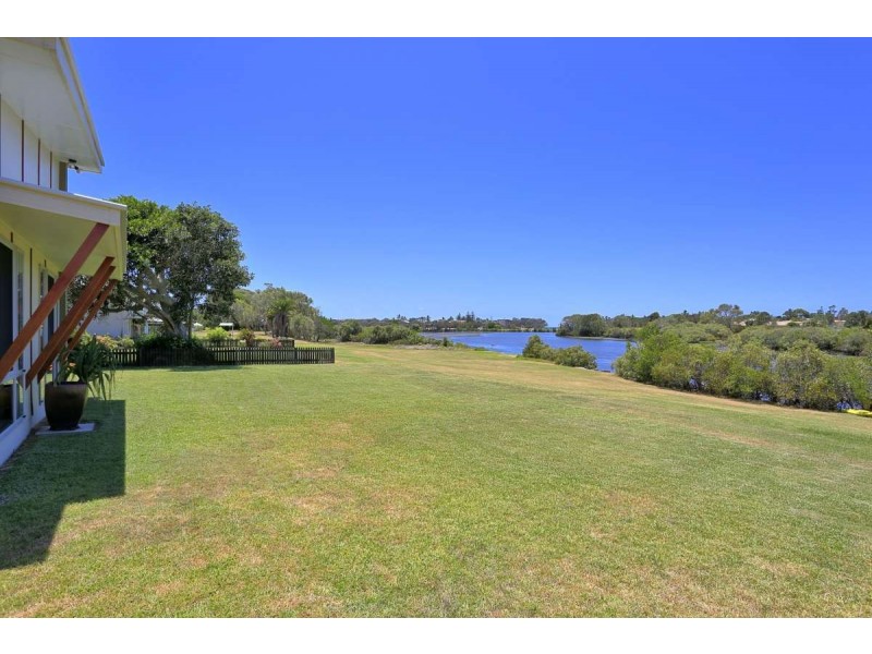 91 Fairway Dr, Bargara QLD 4670