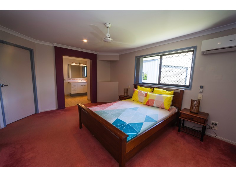 8 Warren Pl, Bargara QLD 4670