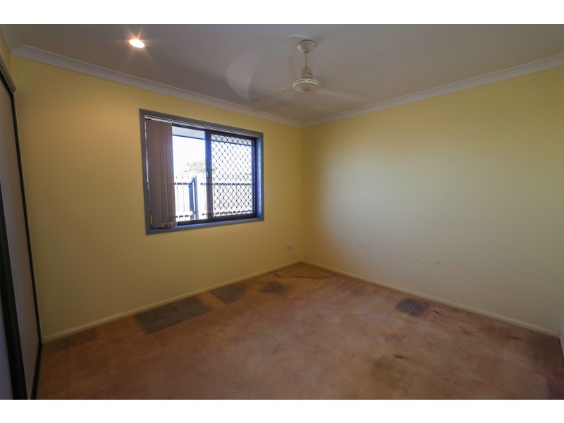 8 Warren Pl, Bargara QLD 4670