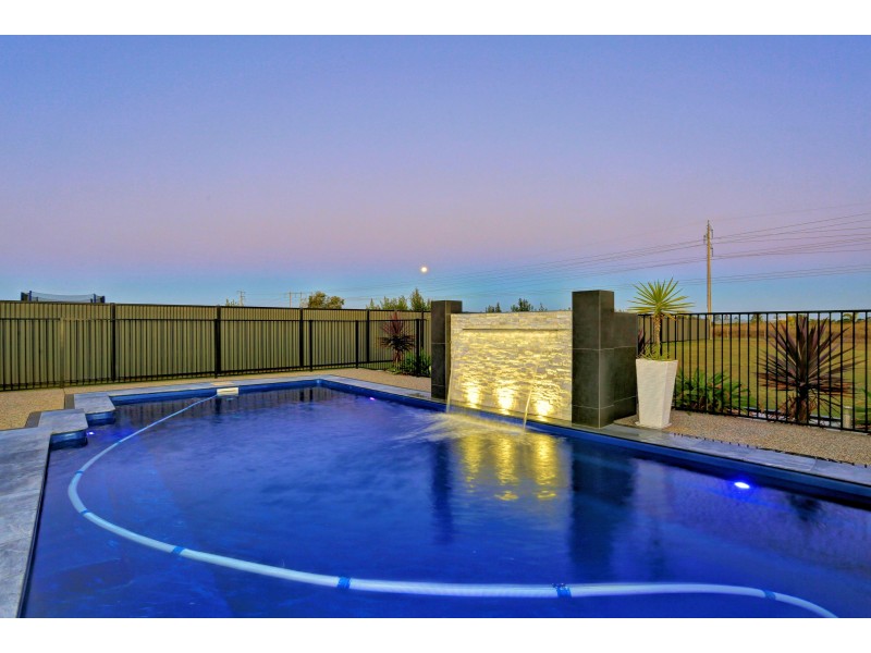 34 Palmerston Dr, Branyan QLD 4670