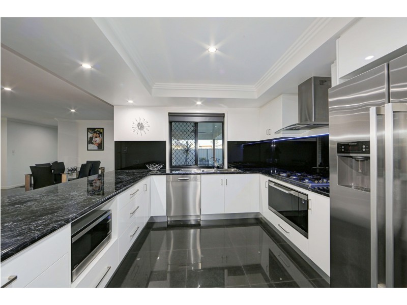 34 Palmerston Dr, Branyan QLD 4670