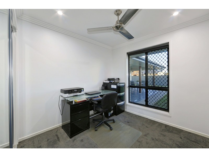34 Palmerston Dr, Branyan QLD 4670