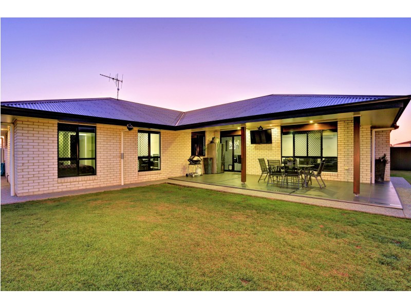 34 Palmerston Dr, Branyan QLD 4670