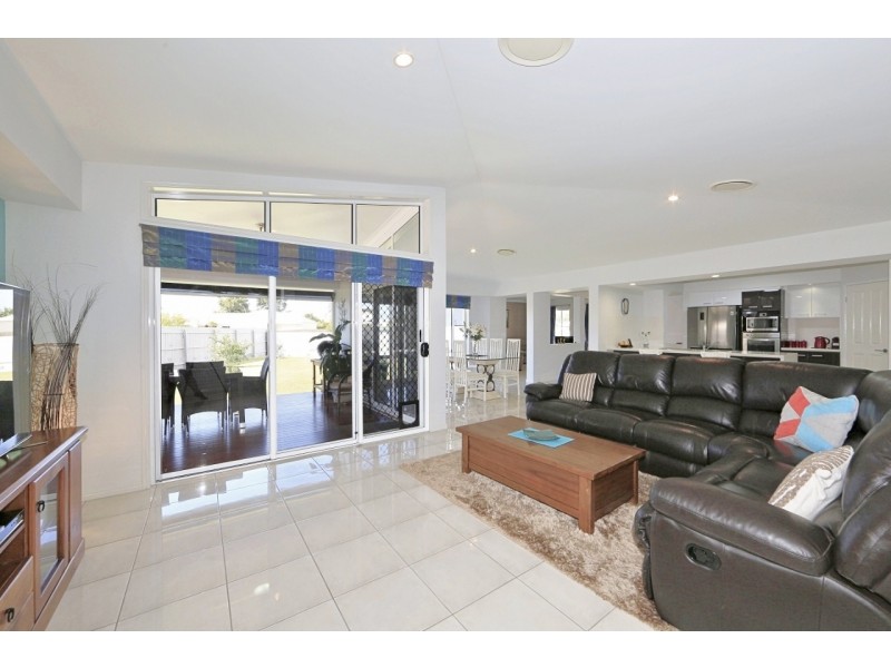 2 Anchorage Ct, Bargara QLD 4670
