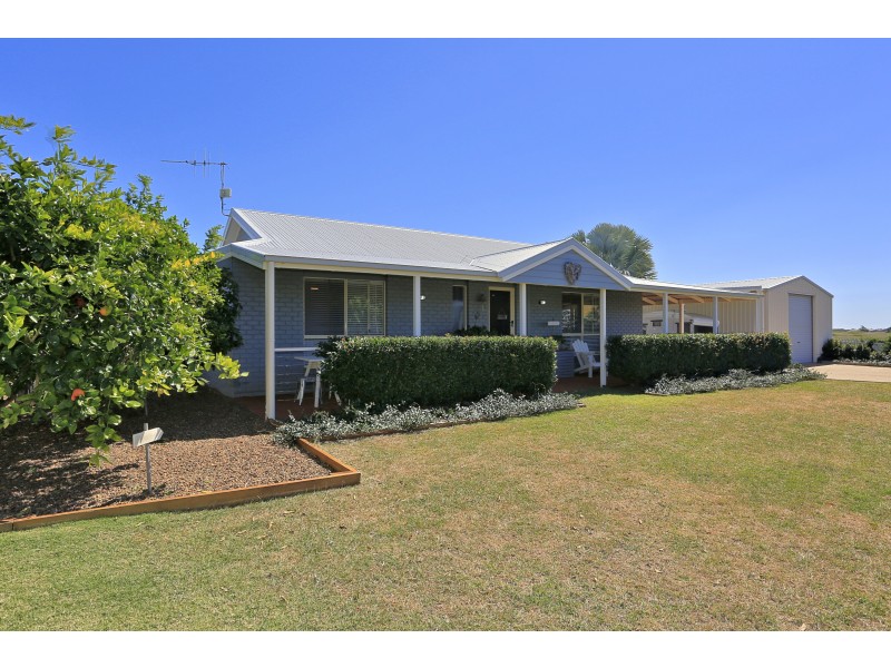 2 Camilleri Ct, Elliott Heads QLD 4670